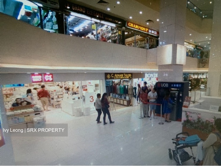 Lucky Plaza (D9), Retail #533588451